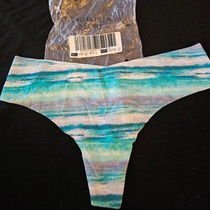 Victoria's Secret Thong Sz L NWT